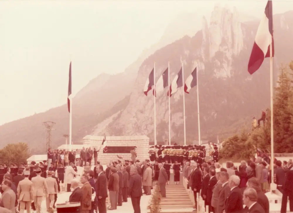 1984 - Cérémonies à la nécropole de Saint-Nizier-en-Vercors.