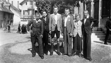 De gauche à droite : Józef Swejka, Zygmunt Łukomski , Marian Liber, Alfred Piechawiak, Jan Rajfura, Józef Zglinicki (Association Mémoire du lycée polonais).