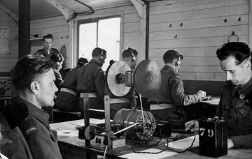 Dans une école d'officier en Écosse (Association Mémoire du lycée polonais).